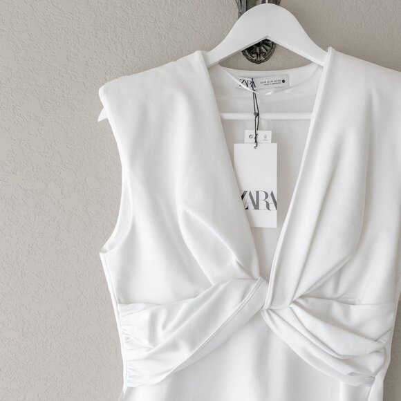 Zara NWT Dress SzM White Padded Shoulder Sleeveless Twist Front Mini Modern Chic - Picture 3 of 8